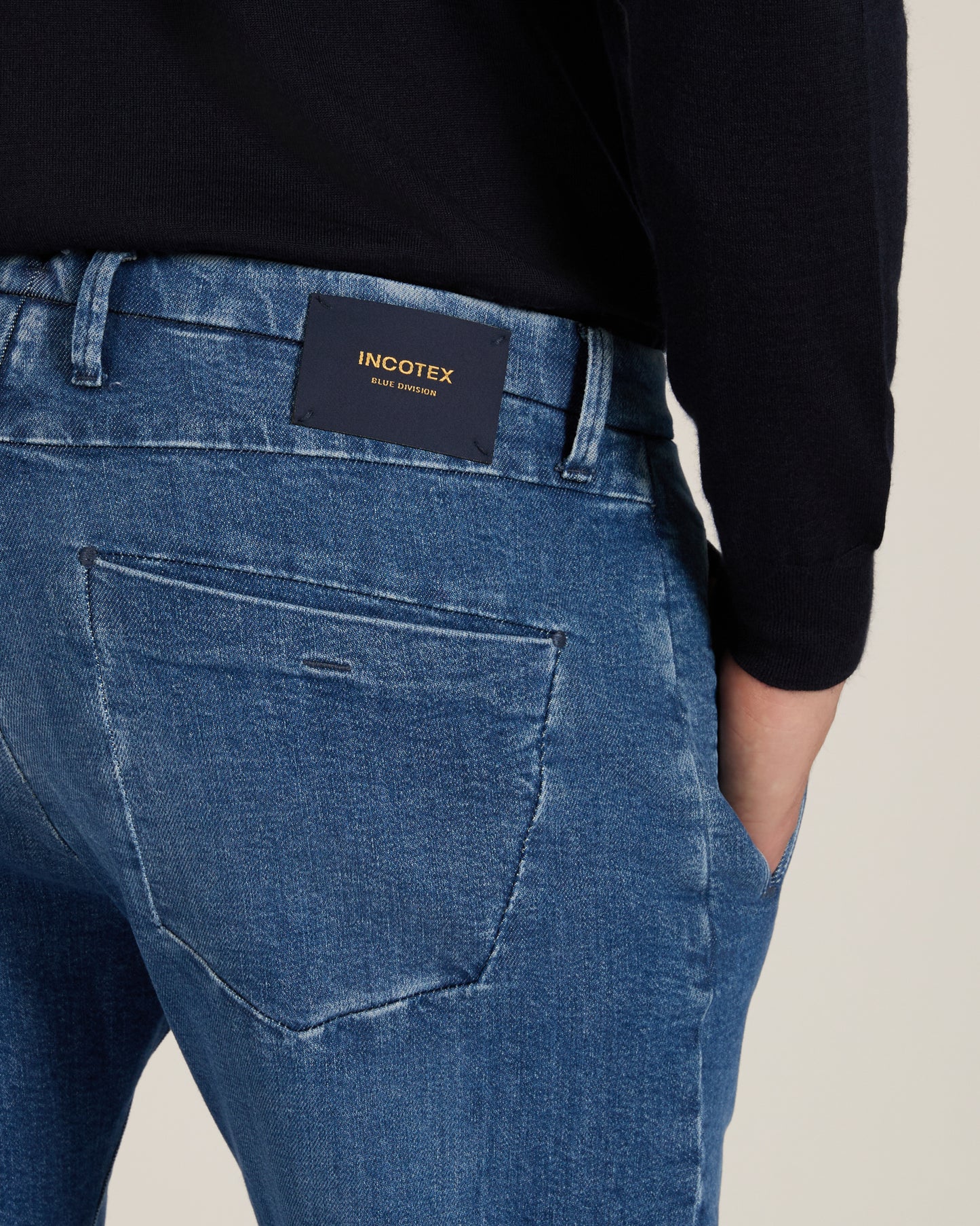 Pantalone tapered fit in denim stretch