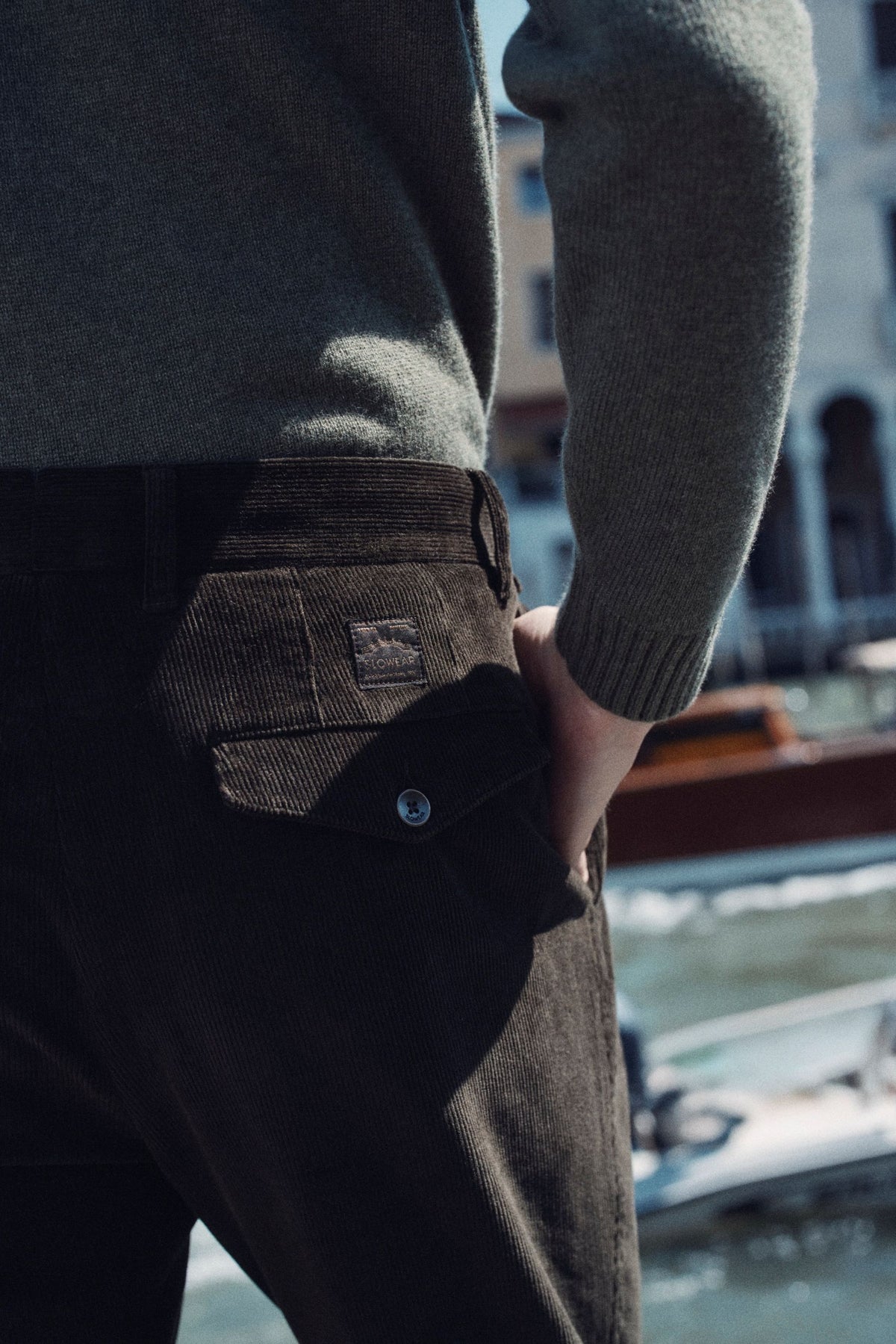 Pantalone regular fit in velluto a coste