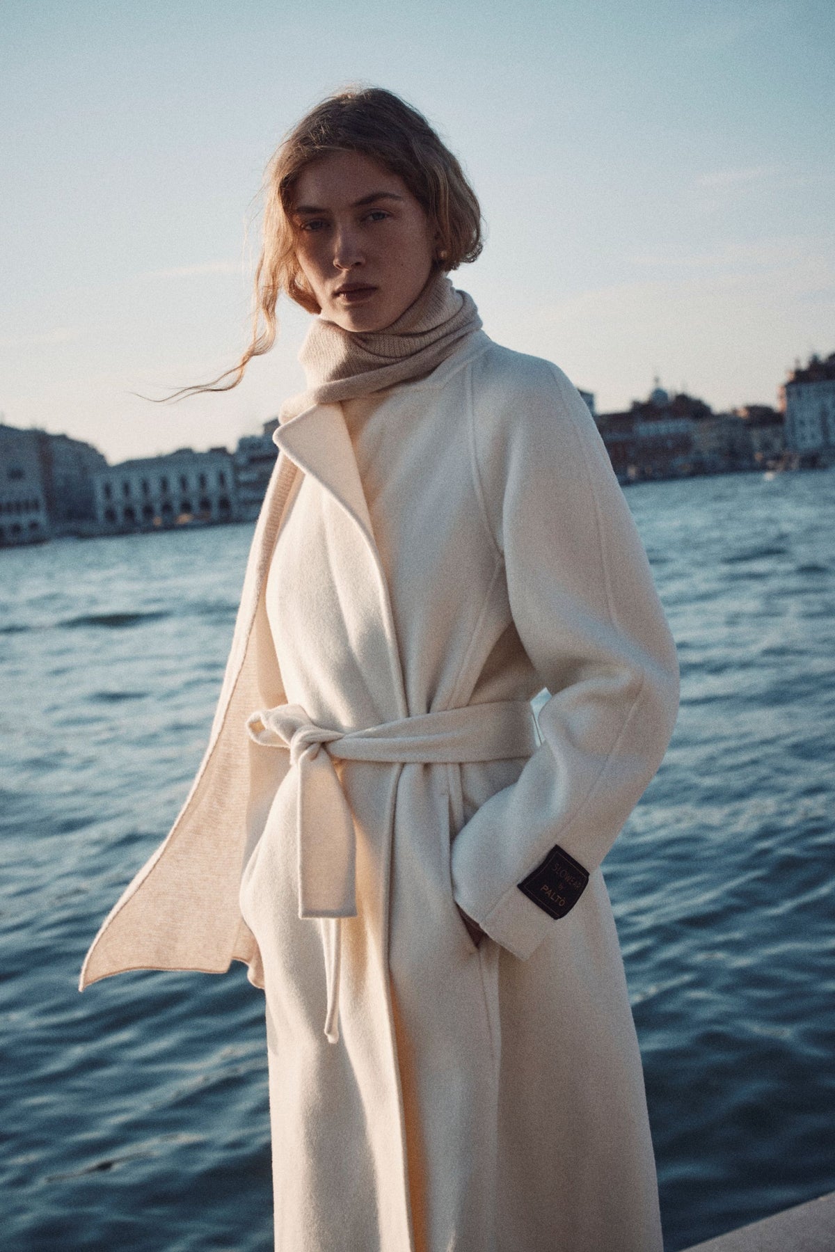 Manteau oversize ceinturé en laine double face