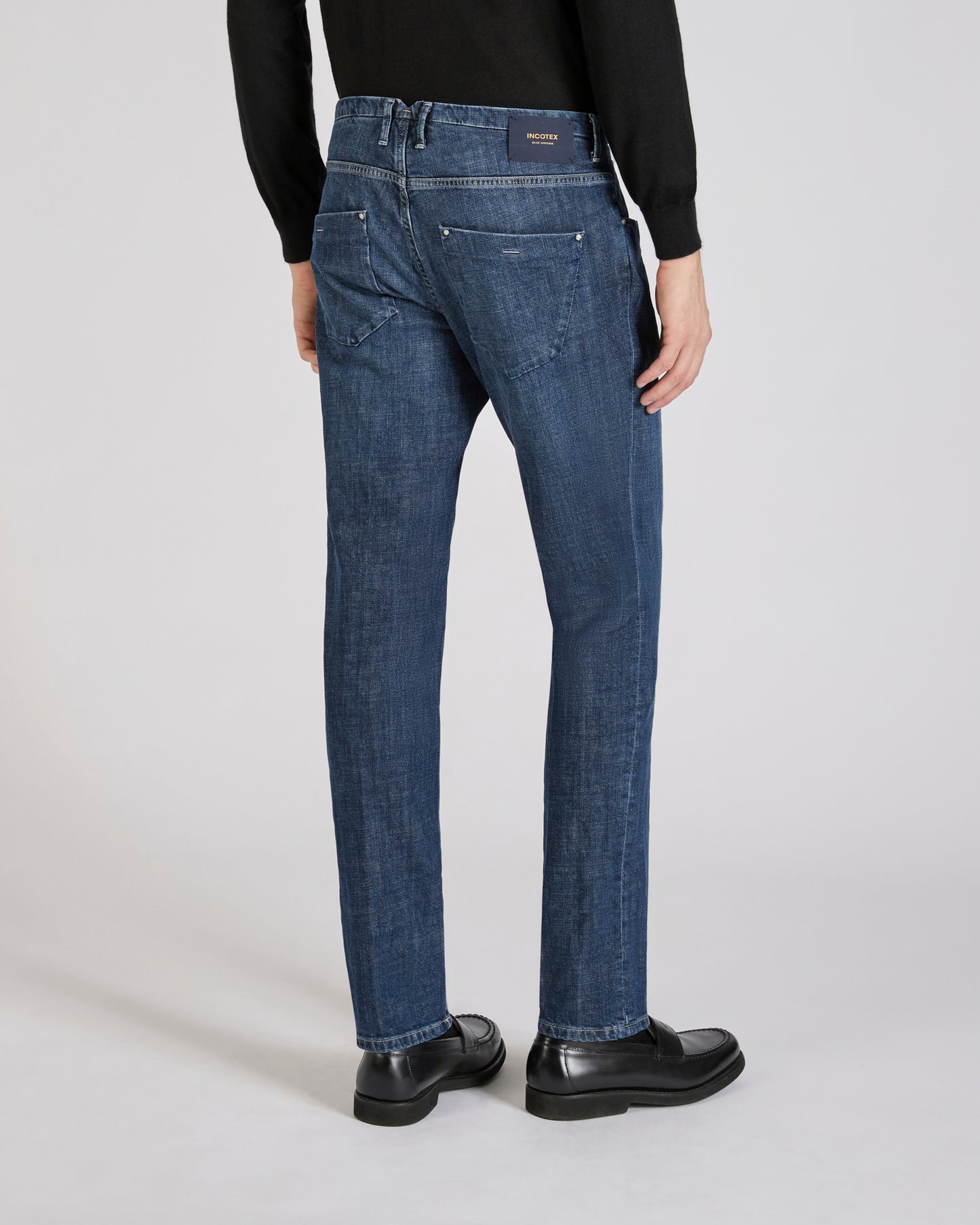 ストレッチデニム・スリムフィットテーラード仕立てパンツ