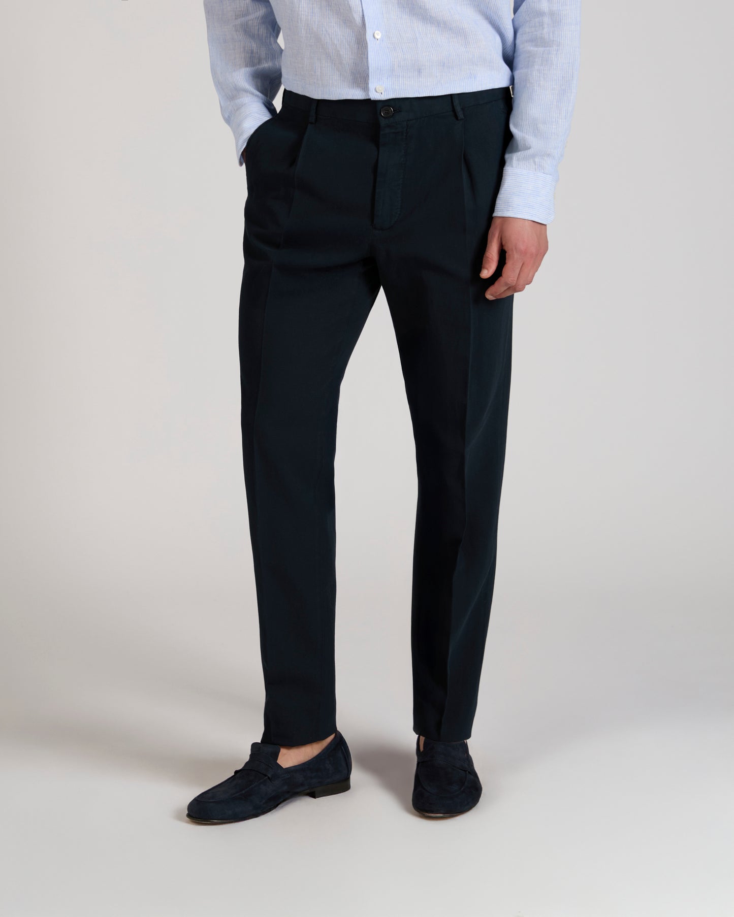 Tapered fit Chinolino ice crêpe trousers