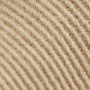 ミディアムベージュ